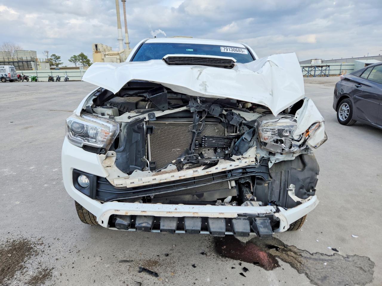2017 TOYOTA TACOMA TRD SPORT photo 13