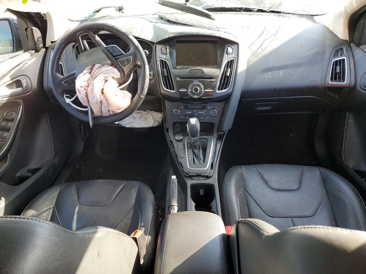 2017 FORD FOCUS TITANIUM photo 8