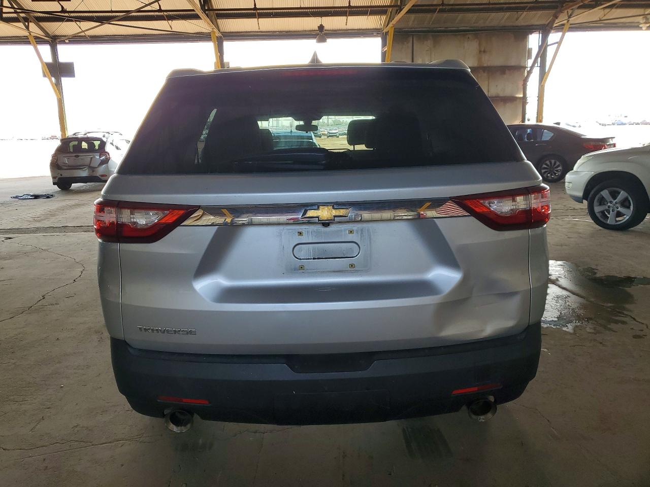 2019 CHEVROLET TRAVERSE LS photo 6