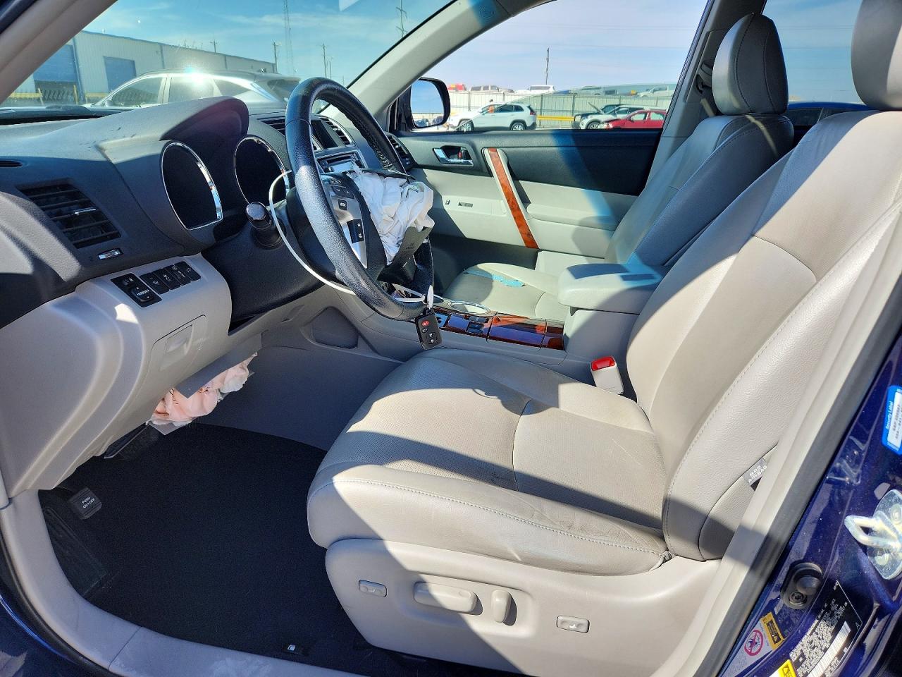 2013 TOYOTA HIGHLANDER LIMITED photo 13
