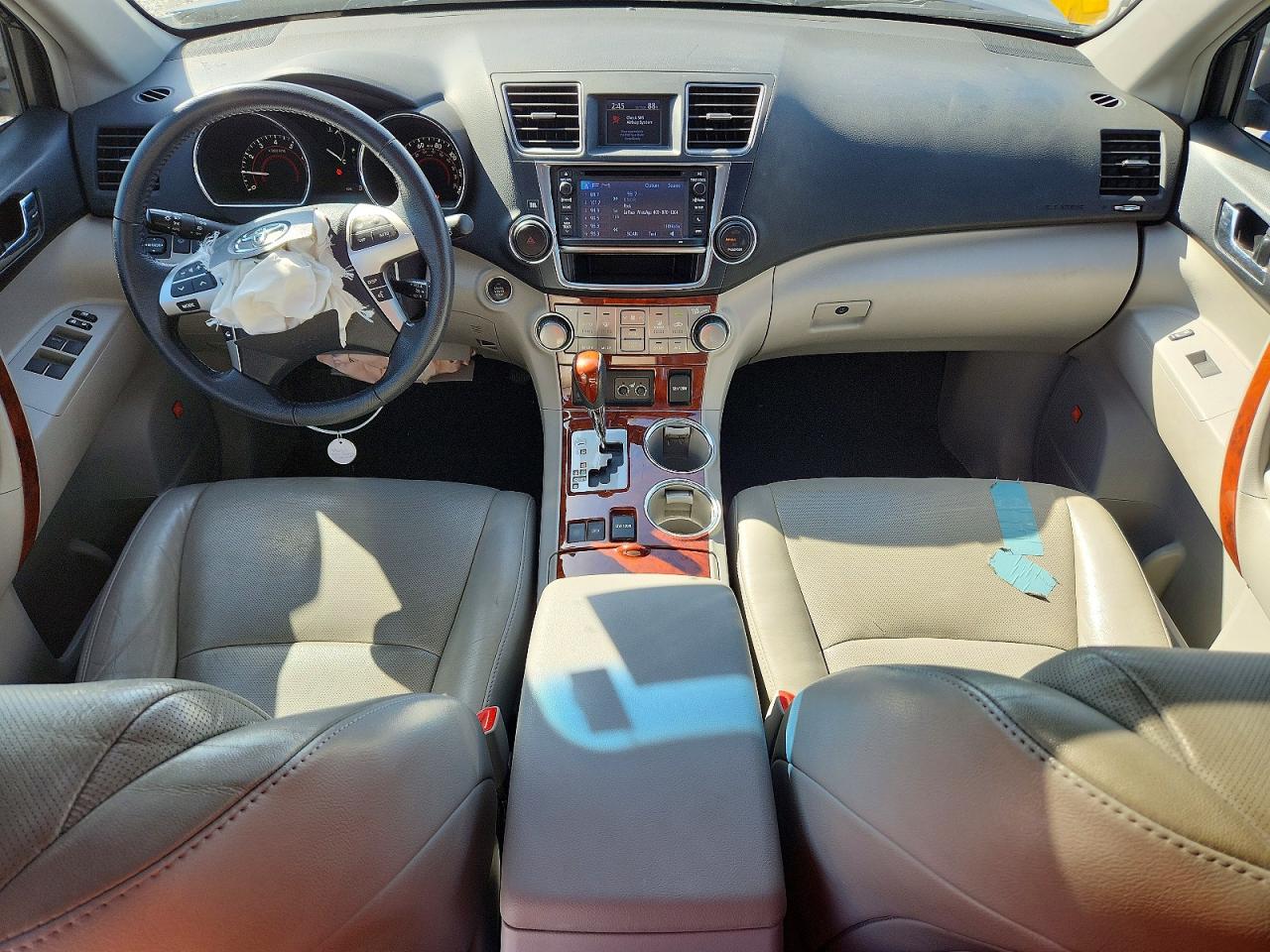 2013 TOYOTA HIGHLANDER LIMITED photo 15