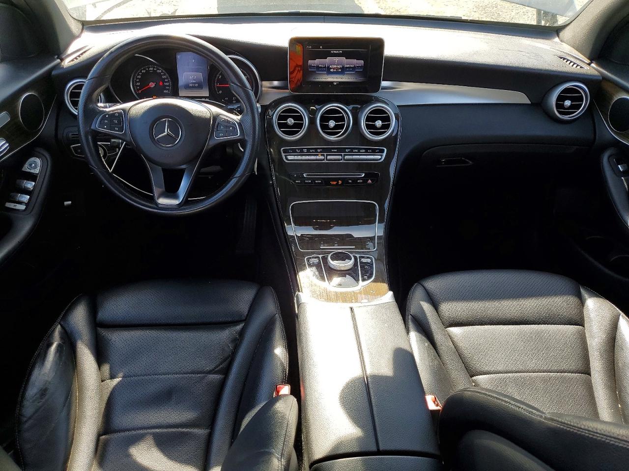 2017 MERCEDES-BENZ GLC 300 photo 22