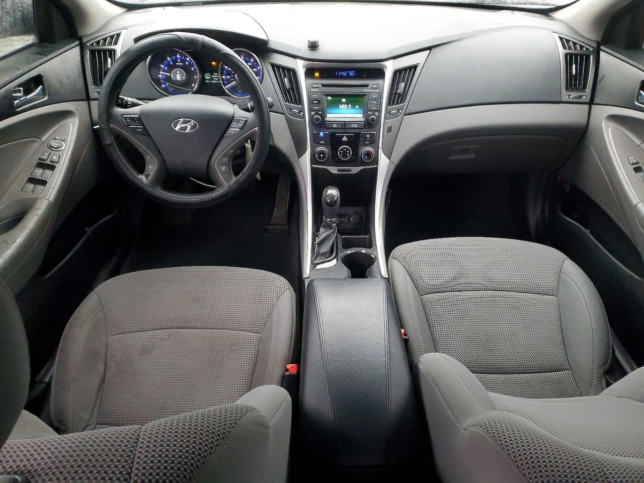 2014 HYUNDAI SONATA GLS photo 15