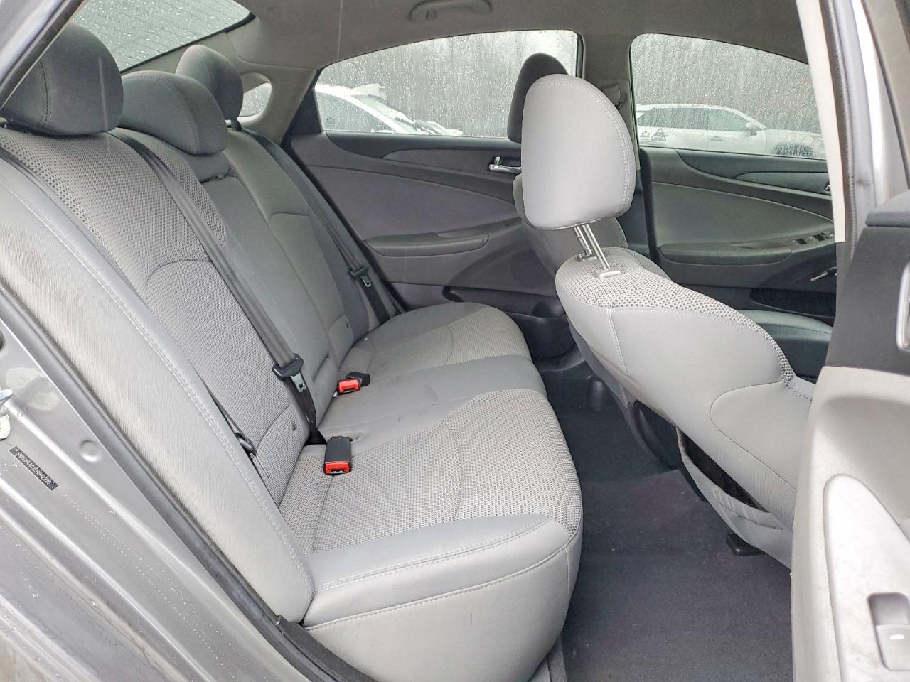 2014 HYUNDAI SONATA GLS photo 19