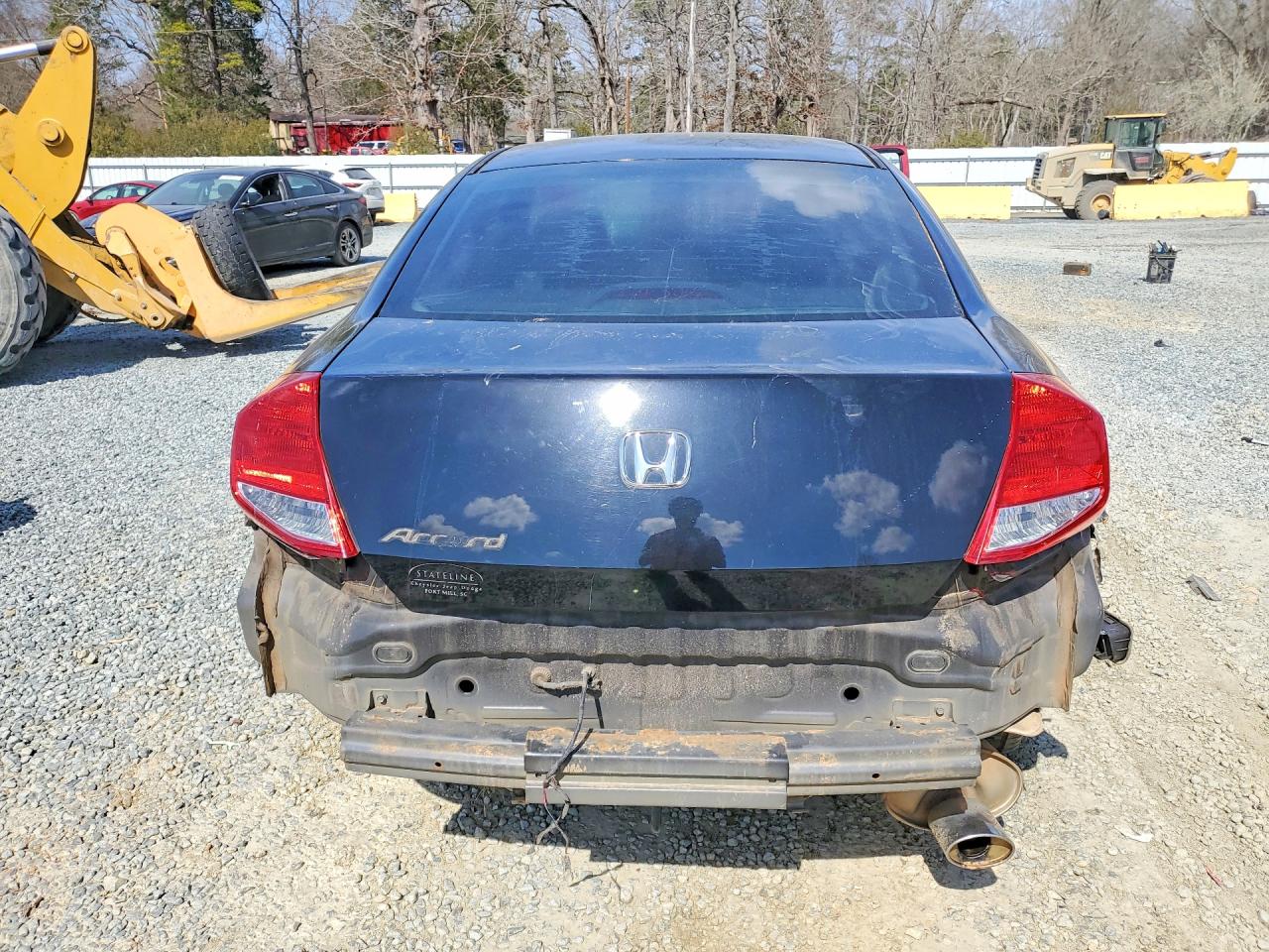 2012 HONDA ACCORD photo 11