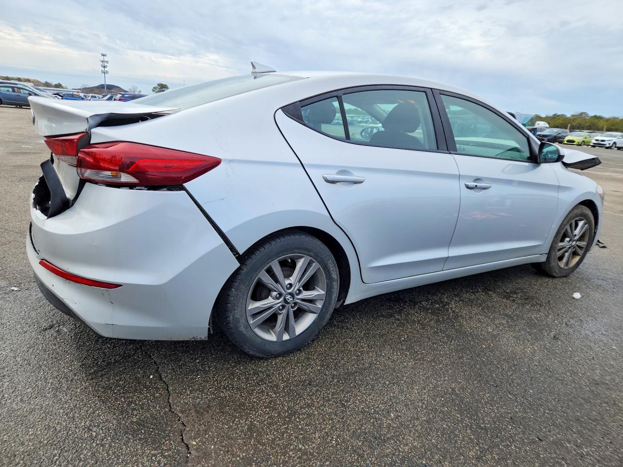 2017 HYUNDAI ELANTRA VALUE EDITION photo 3
