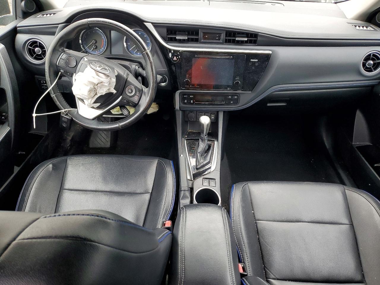 2017 TOYOTA COROLLA XSE photo 29