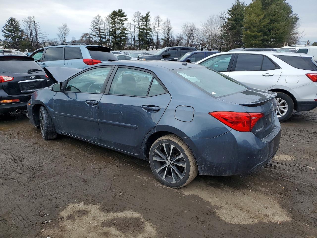 2017 TOYOTA COROLLA XSE photo 5