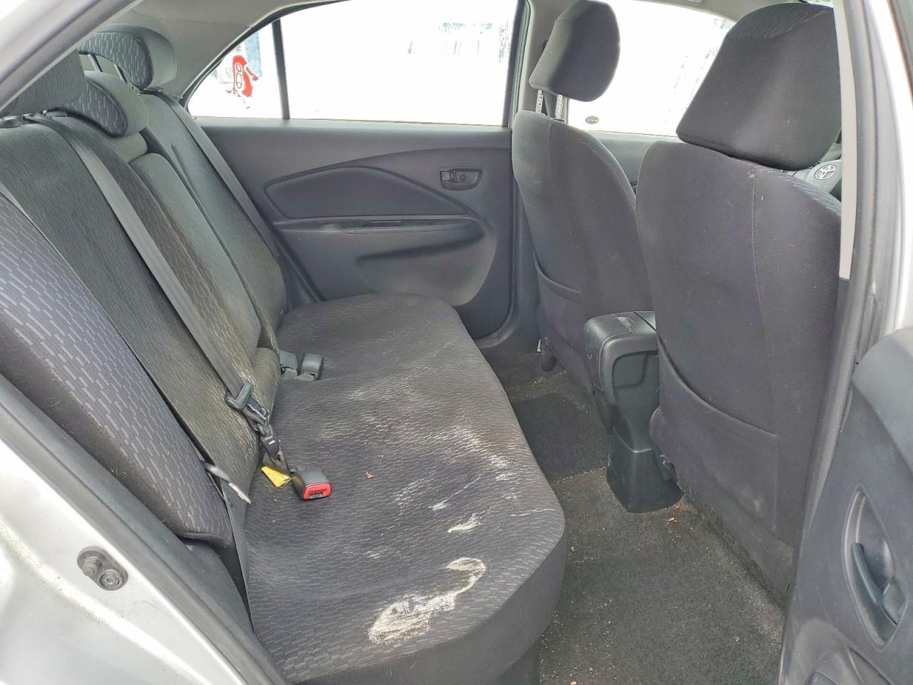 2009 TOYOTA YARIS photo 10