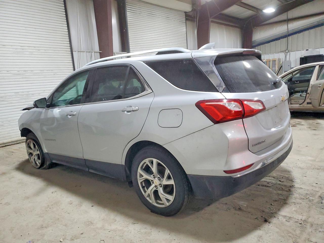 2018 CHEVROLET EQUINOX PREMIER photo 3