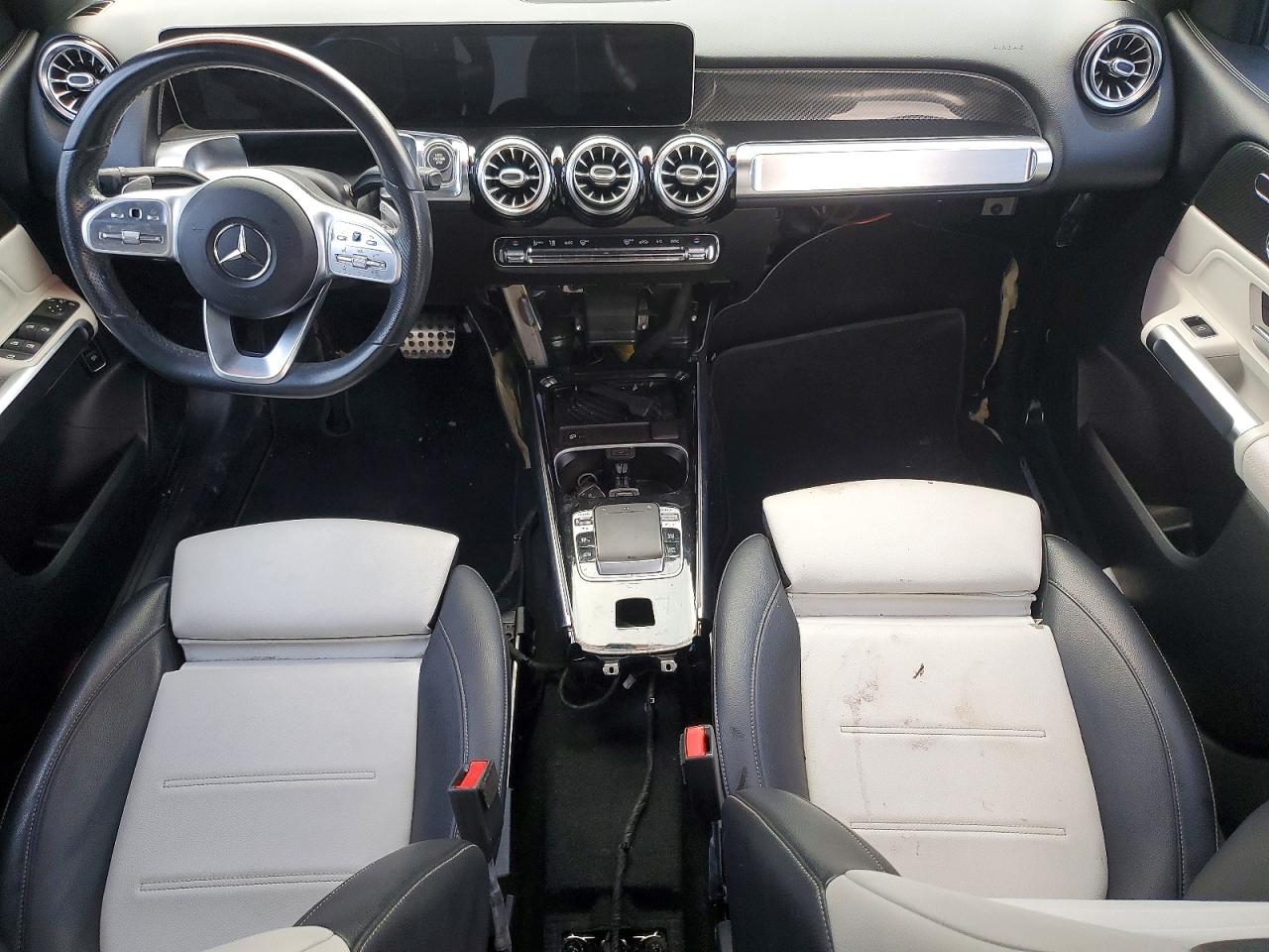 2020 MERCEDES-BENZ GLB 250 photo 15