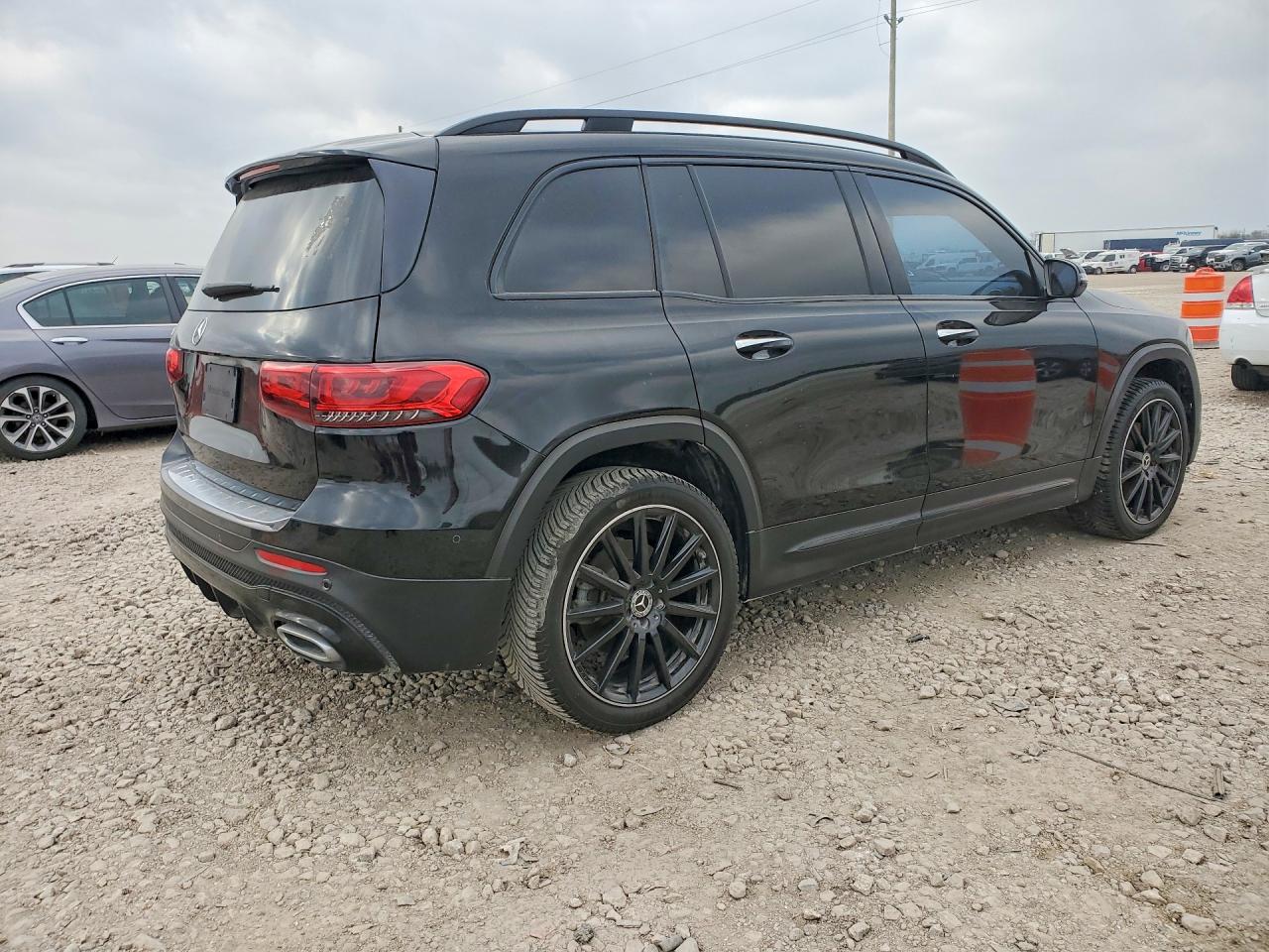 2020 MERCEDES-BENZ GLB 250 photo 5