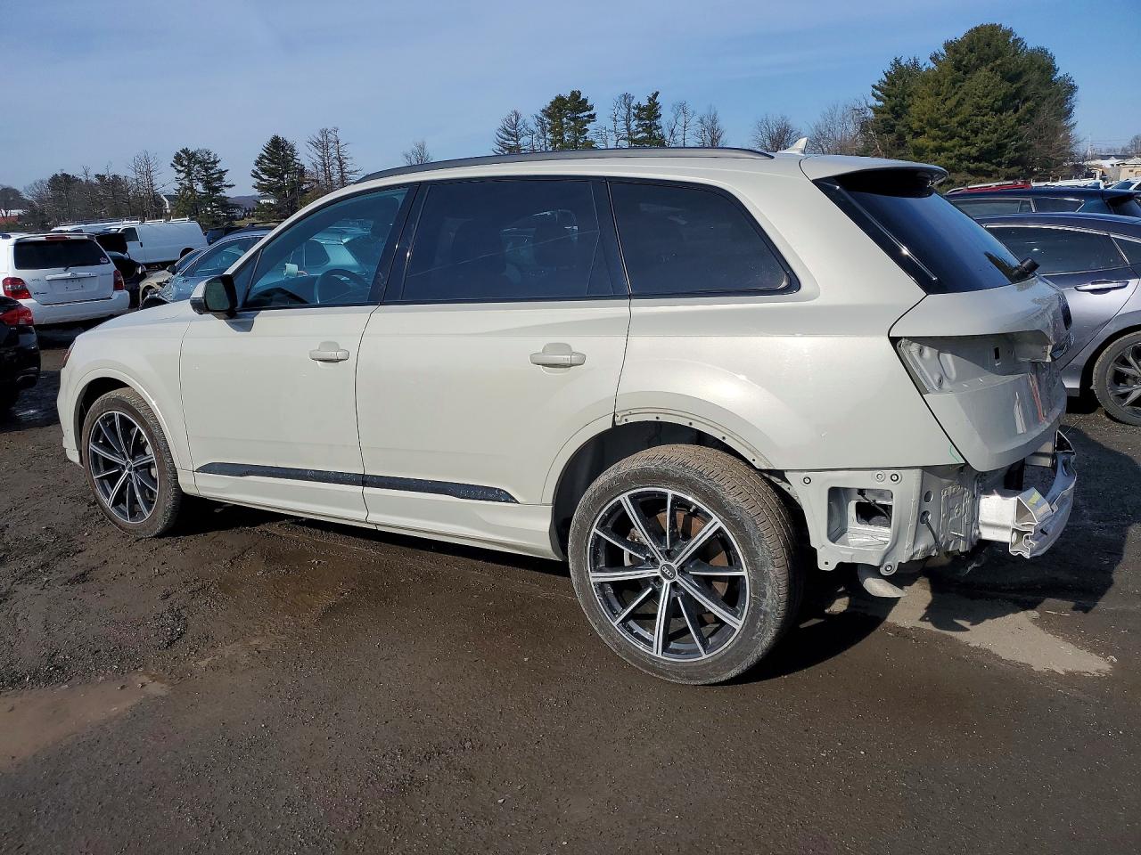 2022 AUDI Q7 photo 2