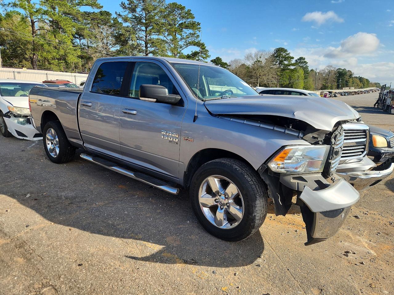 2019 RAM 1500 CLASSIC SLT photo 7