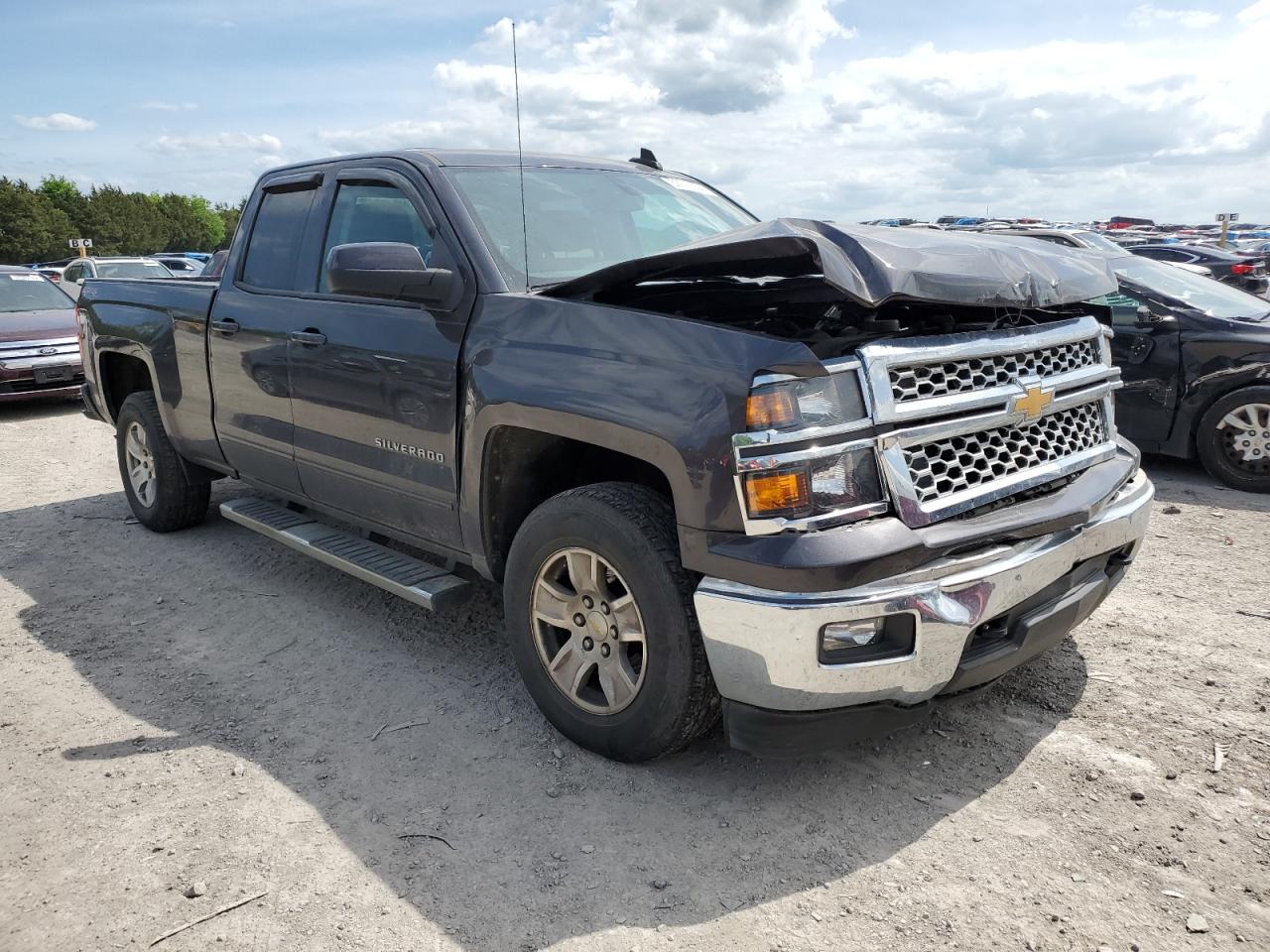 2015 CHEV SILVERADO photo 4
