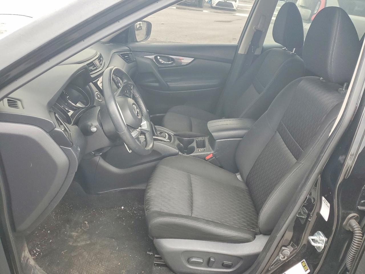2020 NISSAN ROGUE SV photo 19