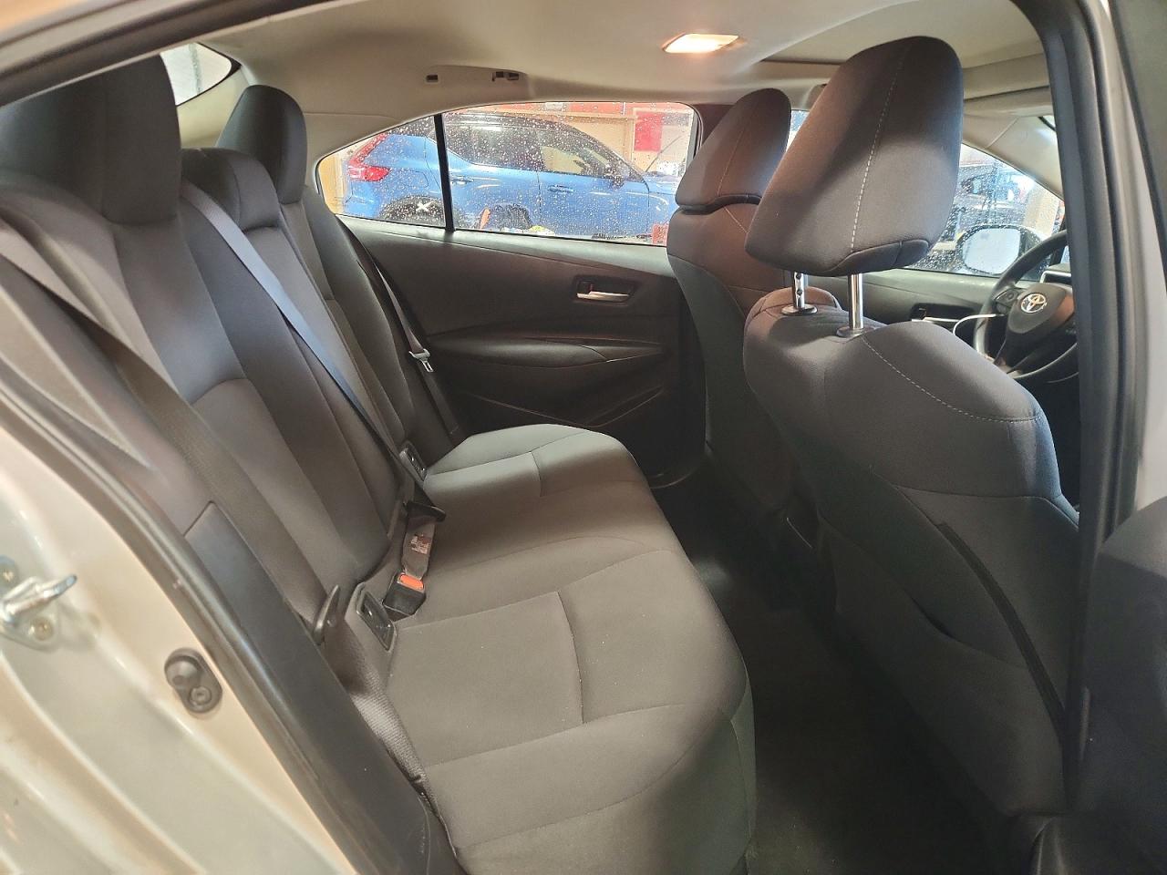 2021 TOYOTA COROLLA LE photo 19