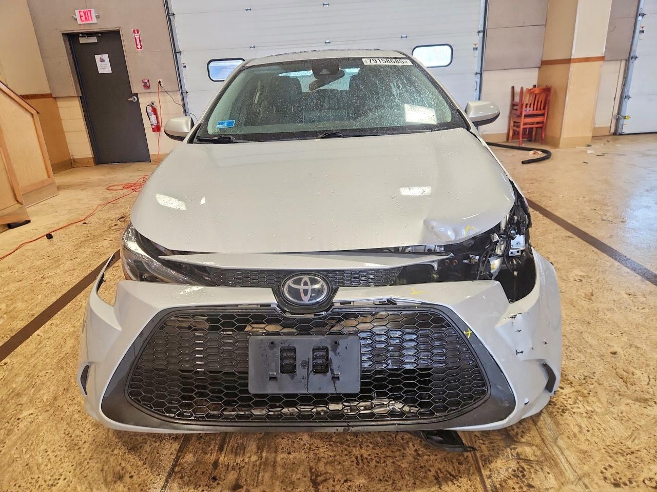 2021 TOYOTA COROLLA LE photo 9