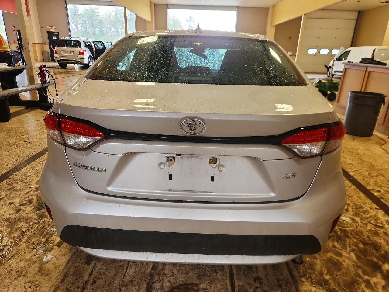 2021 TOYOTA COROLLA LE photo 11