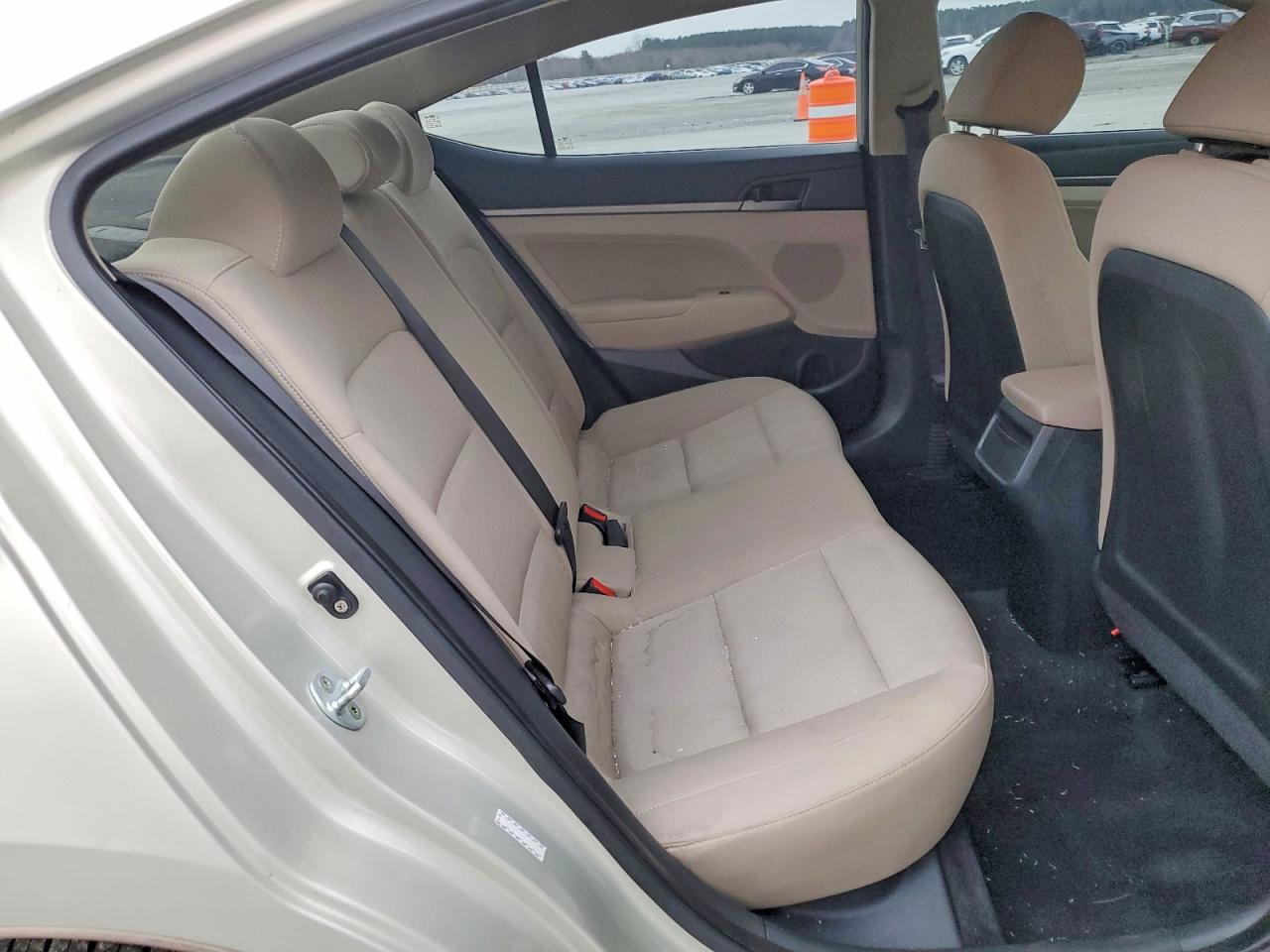 2017 HYUNDAI ELANTRA SE photo 10