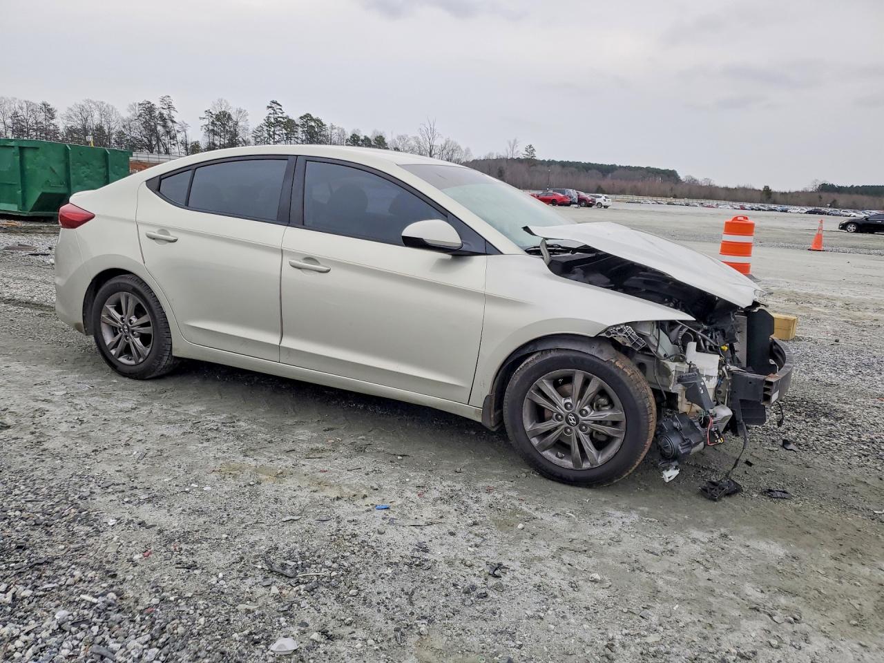 2017 HYUNDAI ELANTRA SE photo 4