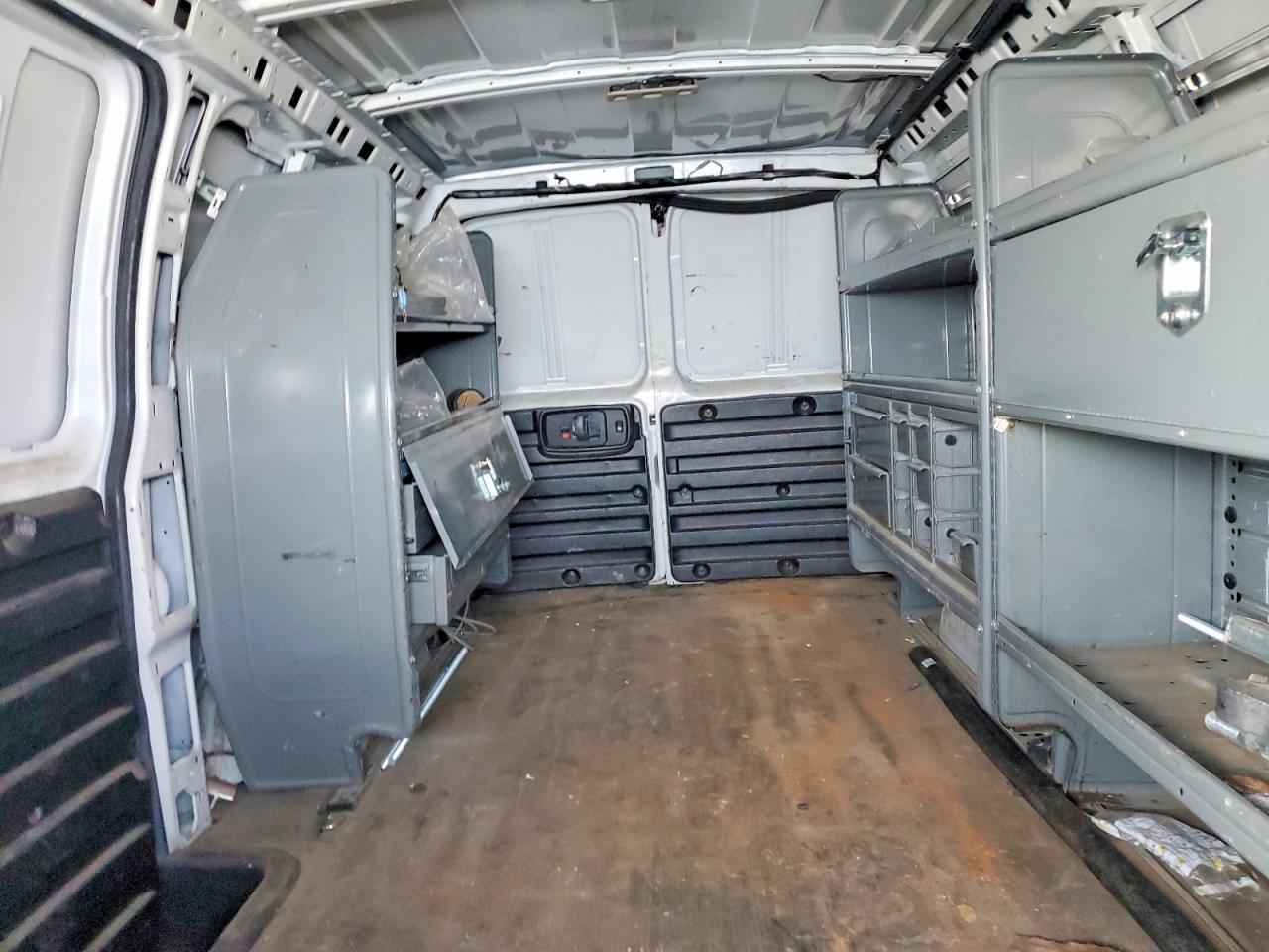 2019 CHEVROLET EXPRESS G3500 photo 19