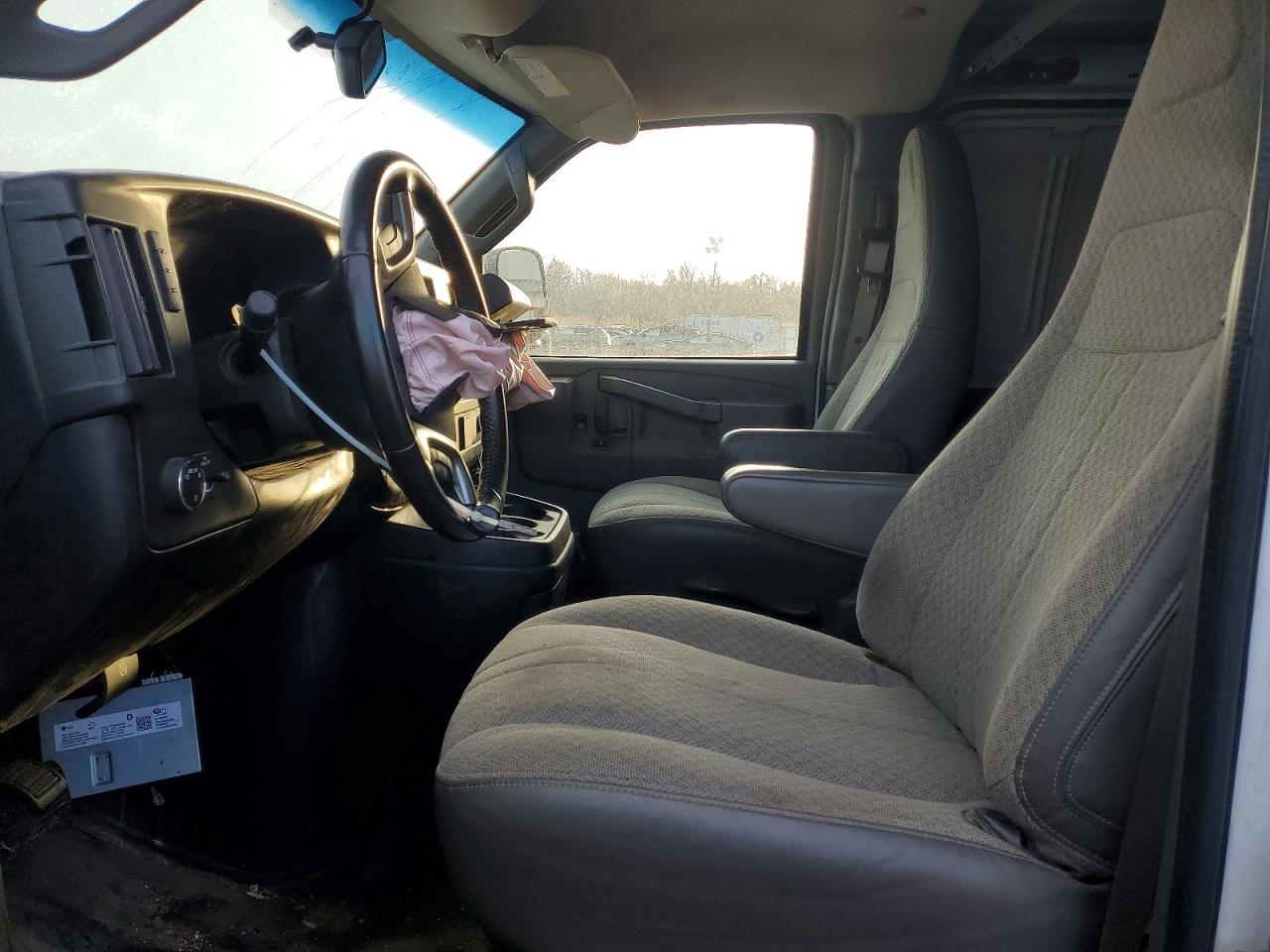 2019 CHEVROLET EXPRESS G3500 photo 13