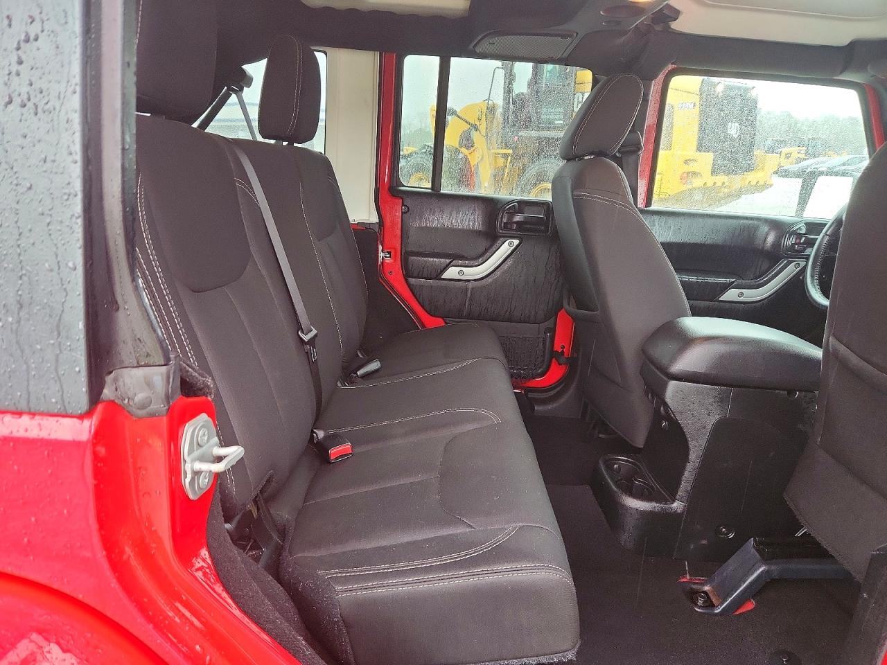 2018 JEEP WRANGLER UNLIMITED SAHARA photo 10