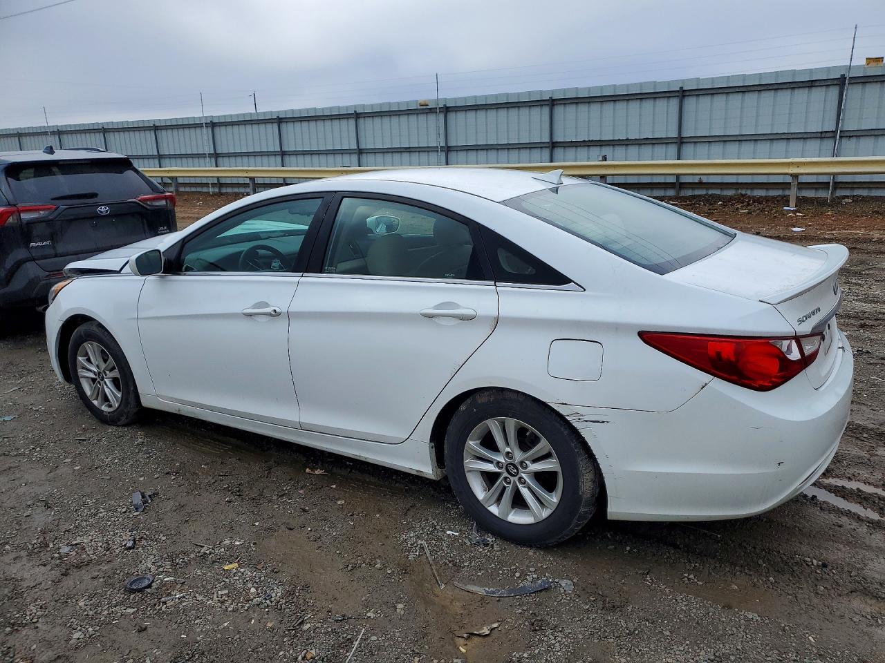 2013 HYUNDAI SONATA GLS photo 3