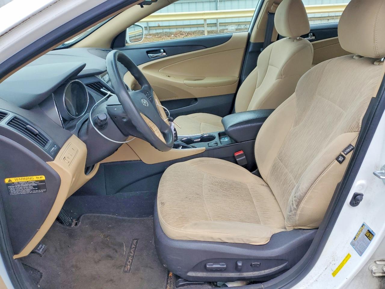 2013 HYUNDAI SONATA GLS photo 13