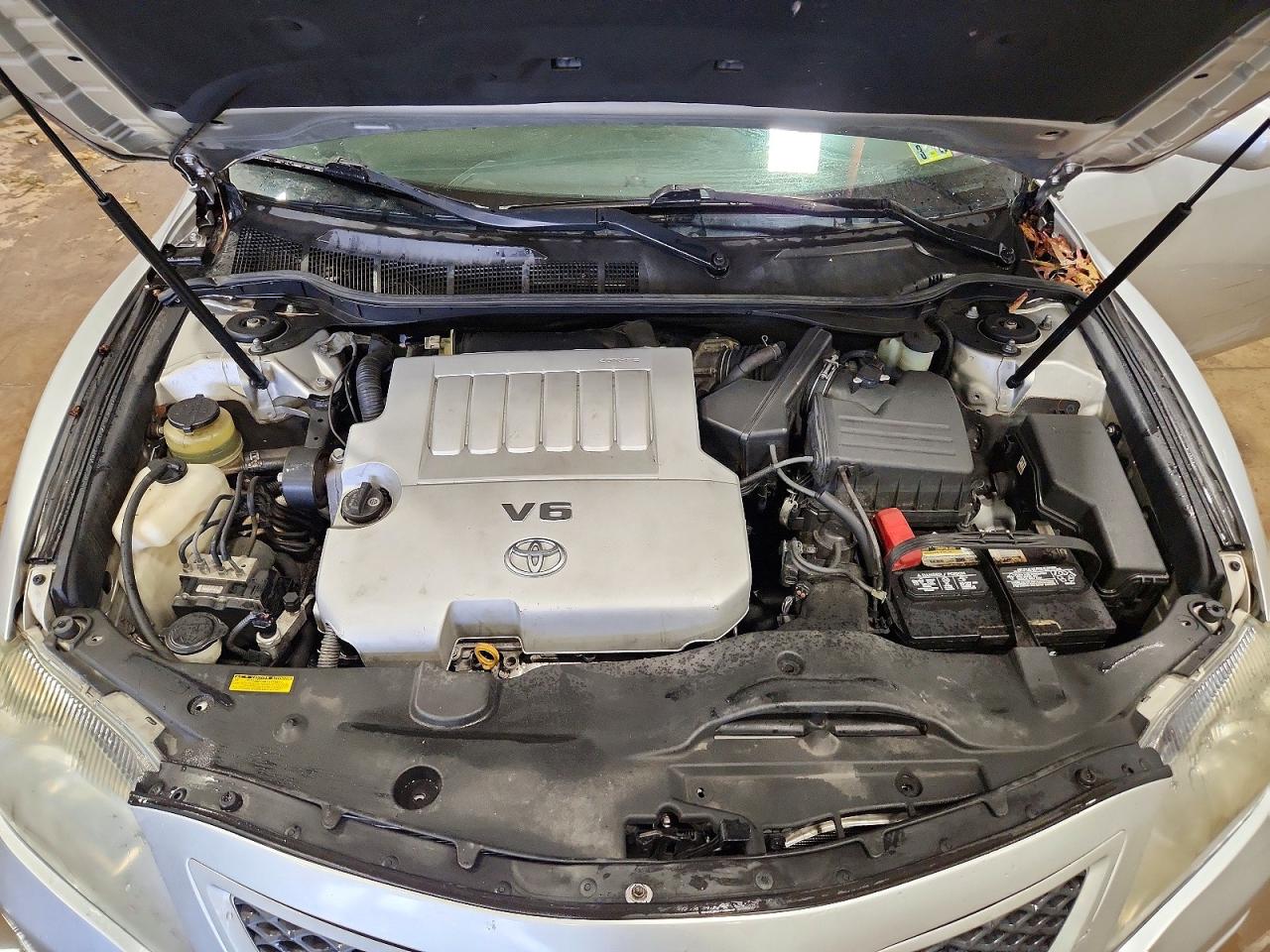 2011 TOYOTA CAMRY SE V6 photo 11