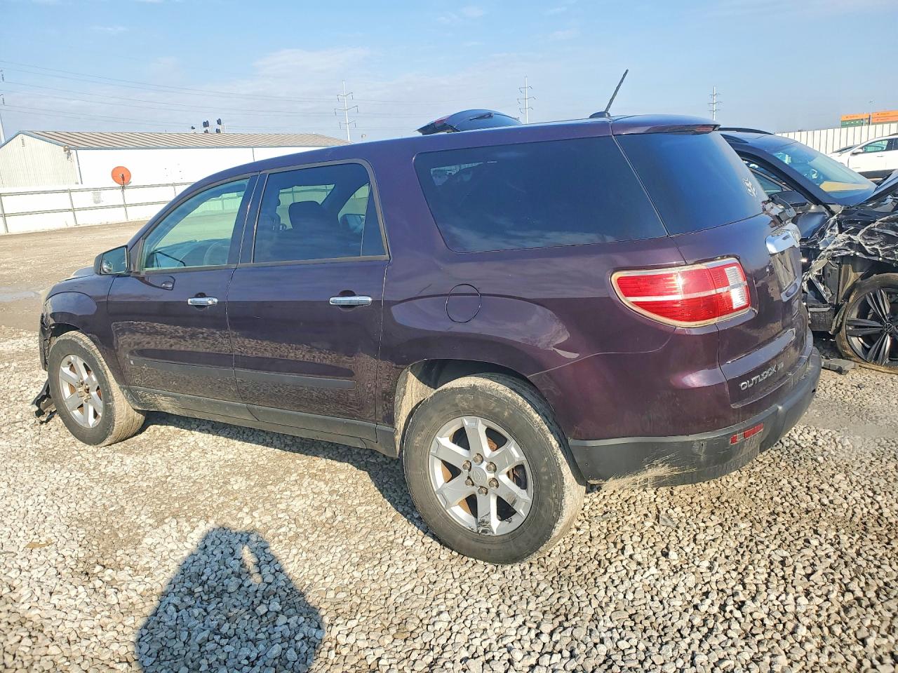 2009 SATURN OUTLOOK XE photo 2