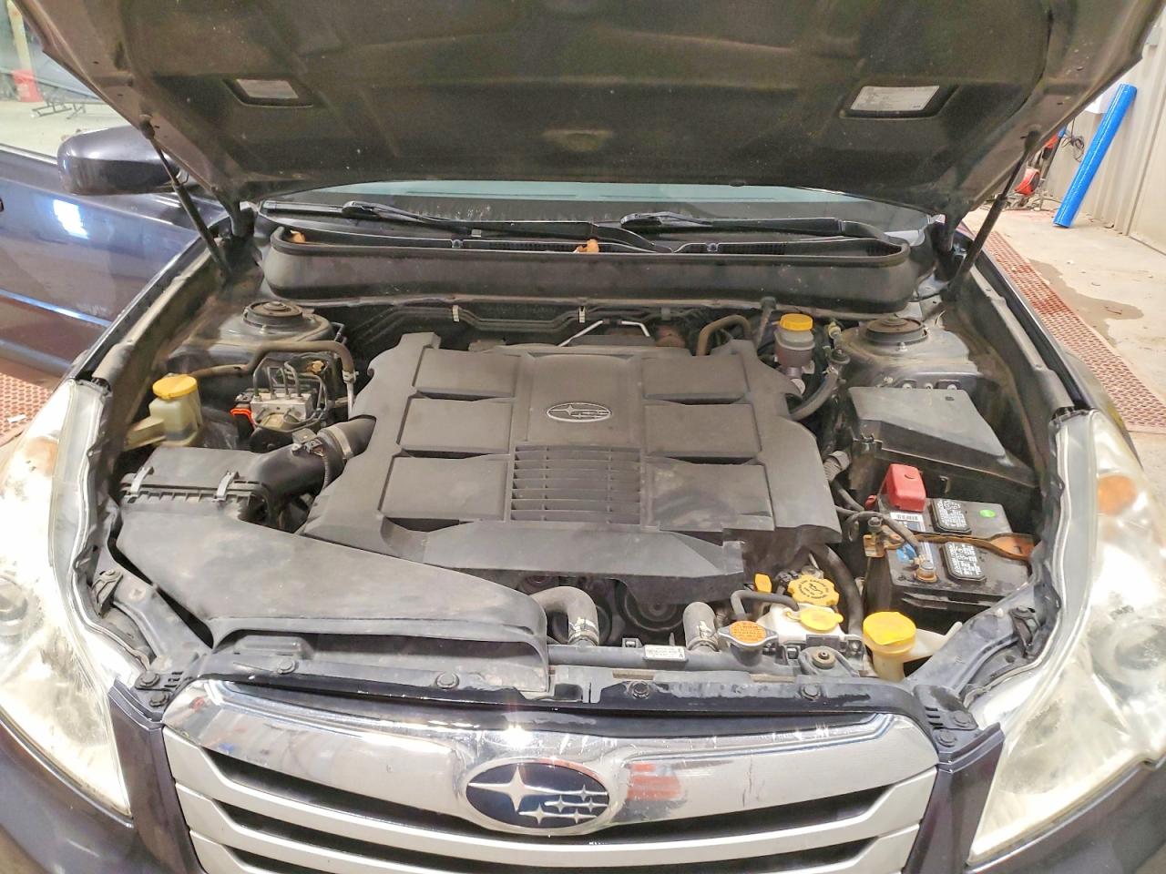 2012 SUBARU OUTBACK 3.6R LIMITED photo 34