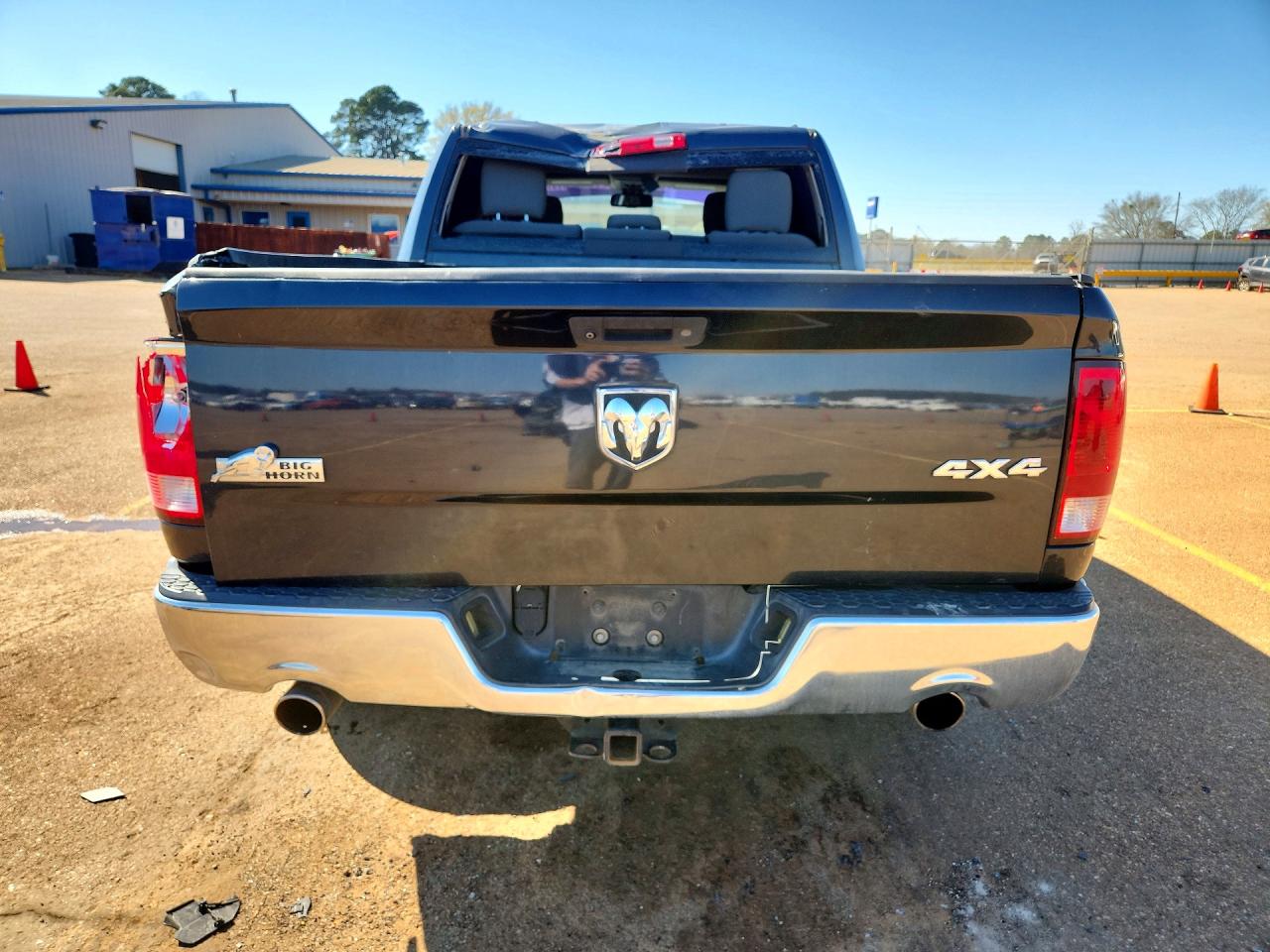 2015 RAM 1500 SLT photo 11