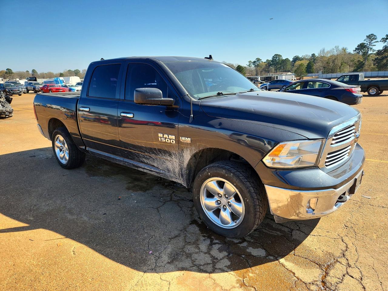 2015 RAM 1500 SLT photo 7
