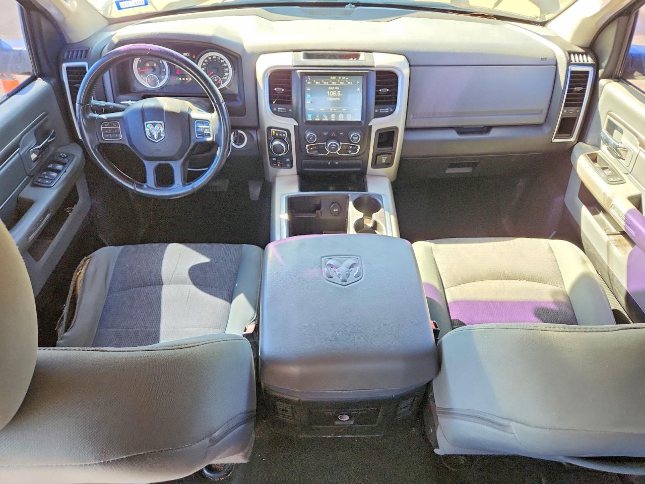 2015 RAM 1500 SLT photo 15