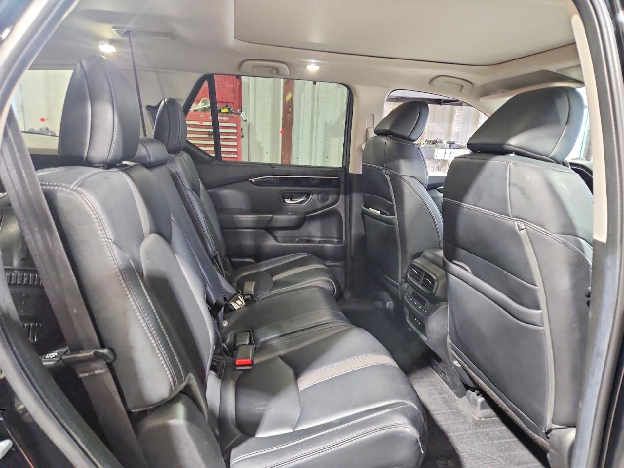 2025 HONDA PILOT TOURING photo 31