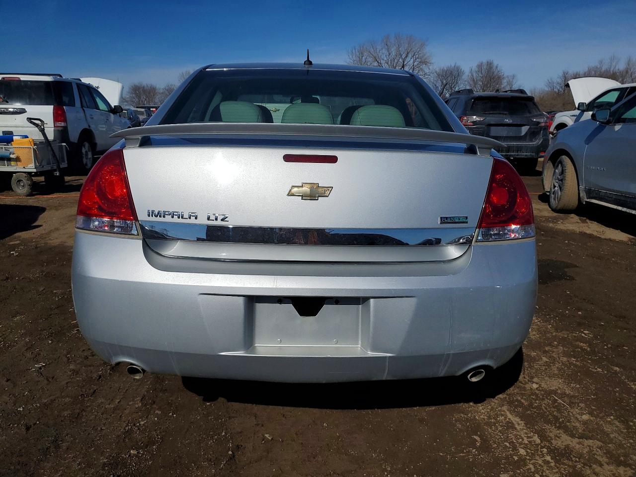 2011 CHEVROLET IMPALA LTZ photo 16