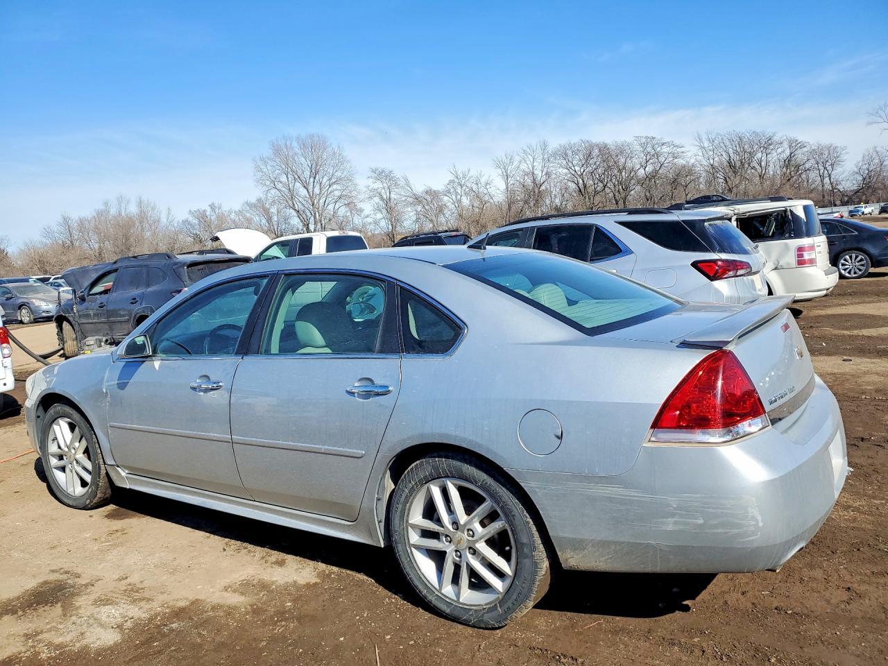 2011 CHEVROLET IMPALA LTZ photo 4