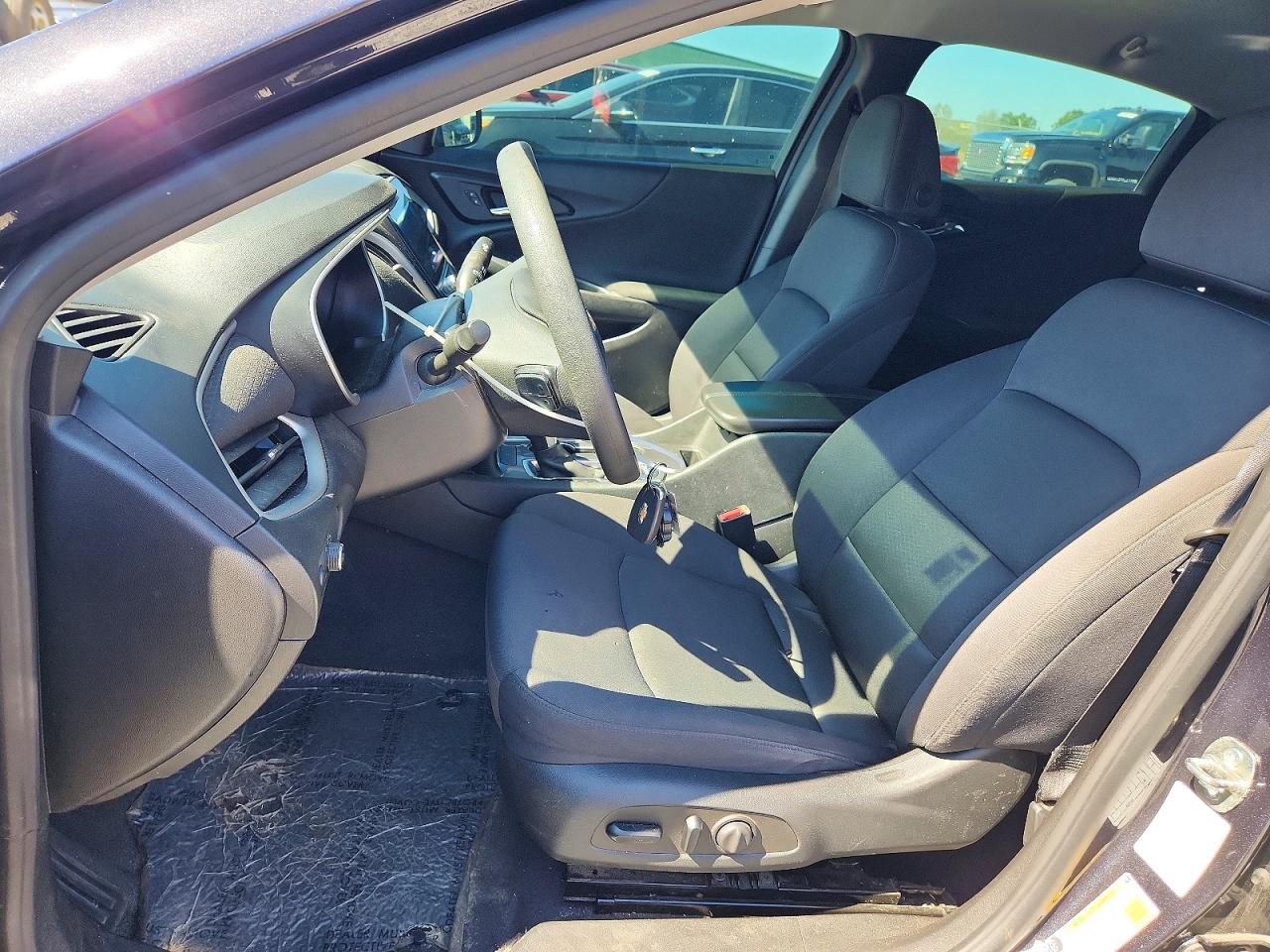 2023 CHEVROLET MALIBU LT photo 19