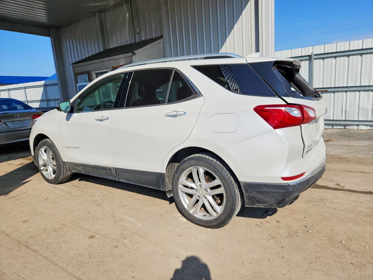 2019 CHEVROLET EQUINOX PREMIER photo 4