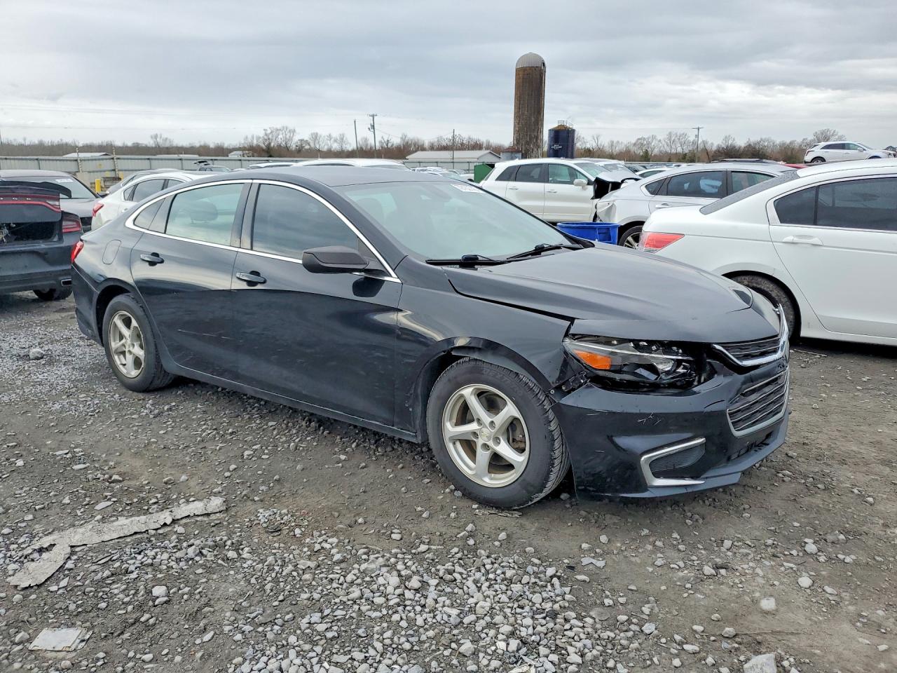 2016 CHEVROLET MALIBU LS photo 4