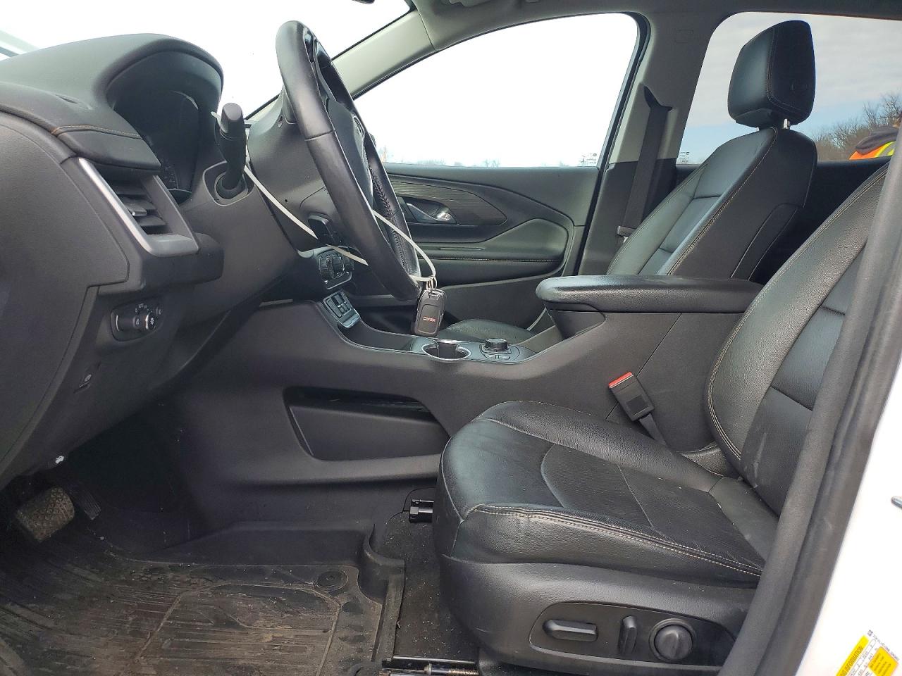 2020 GMC TERRAIN SLT photo 19