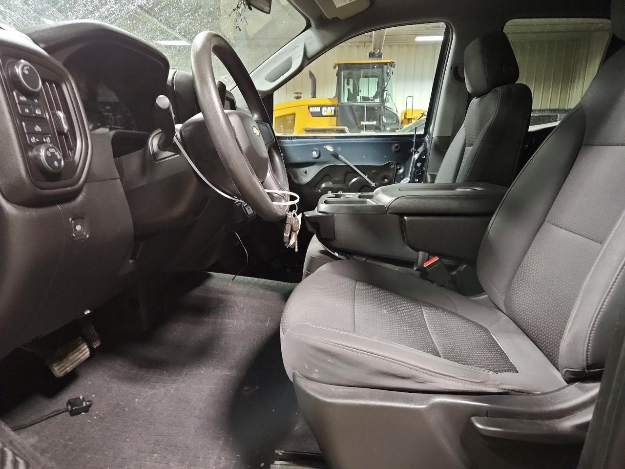 2020 CHEVROLET SILVERADO K1500 CUSTOM photo 13