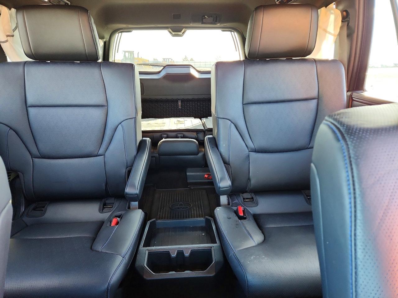 2025 TOYOTA SEQUOIA PLATINUM photo 19