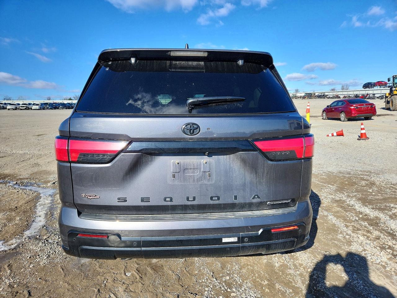 2025 TOYOTA SEQUOIA PLATINUM photo 11