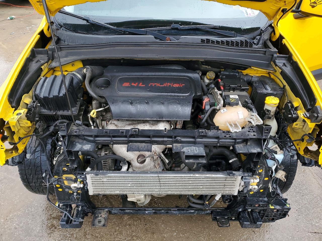 2017 JEEP RENEGADE LATITUDE photo 12