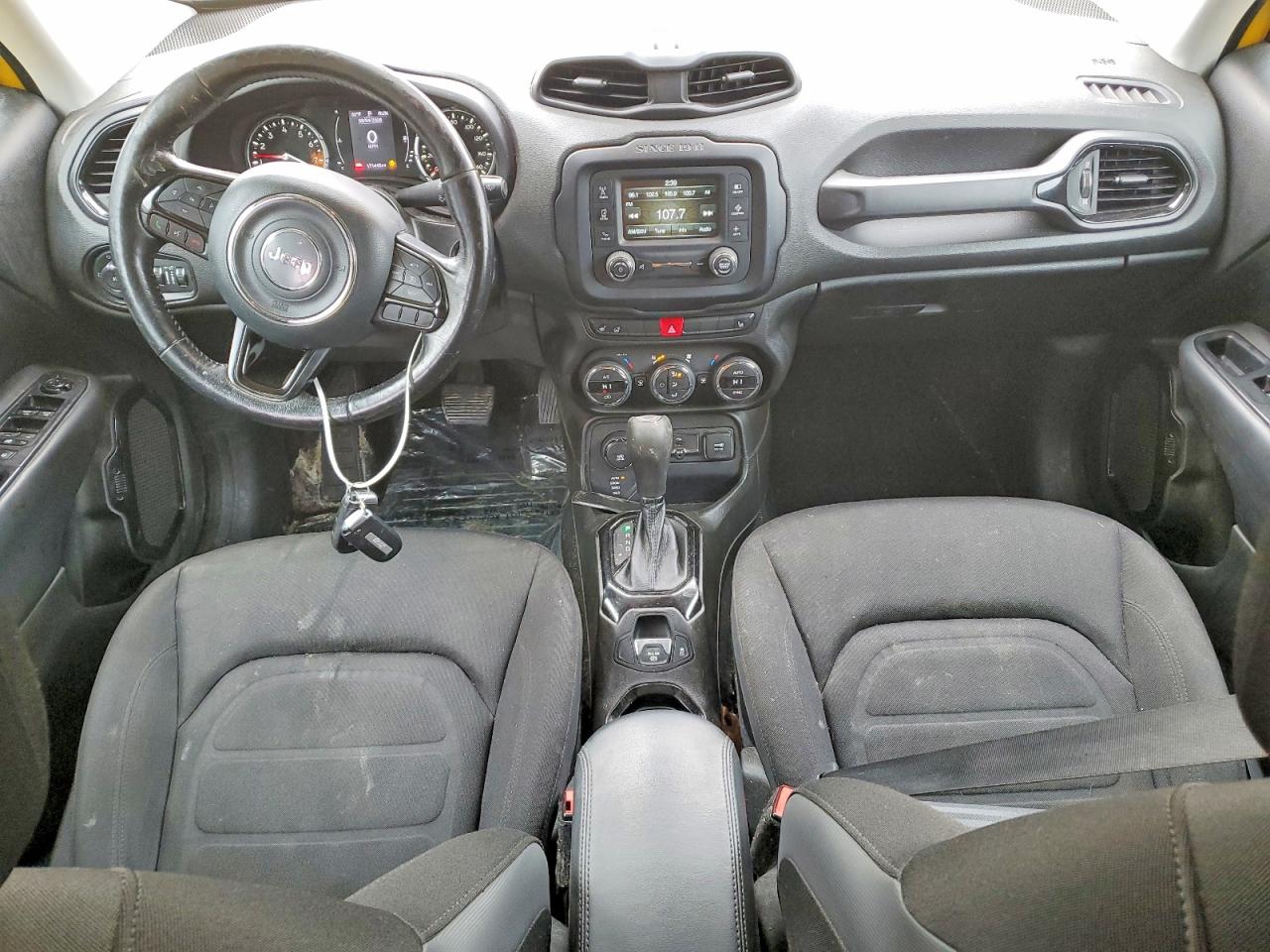 2017 JEEP RENEGADE LATITUDE photo 8