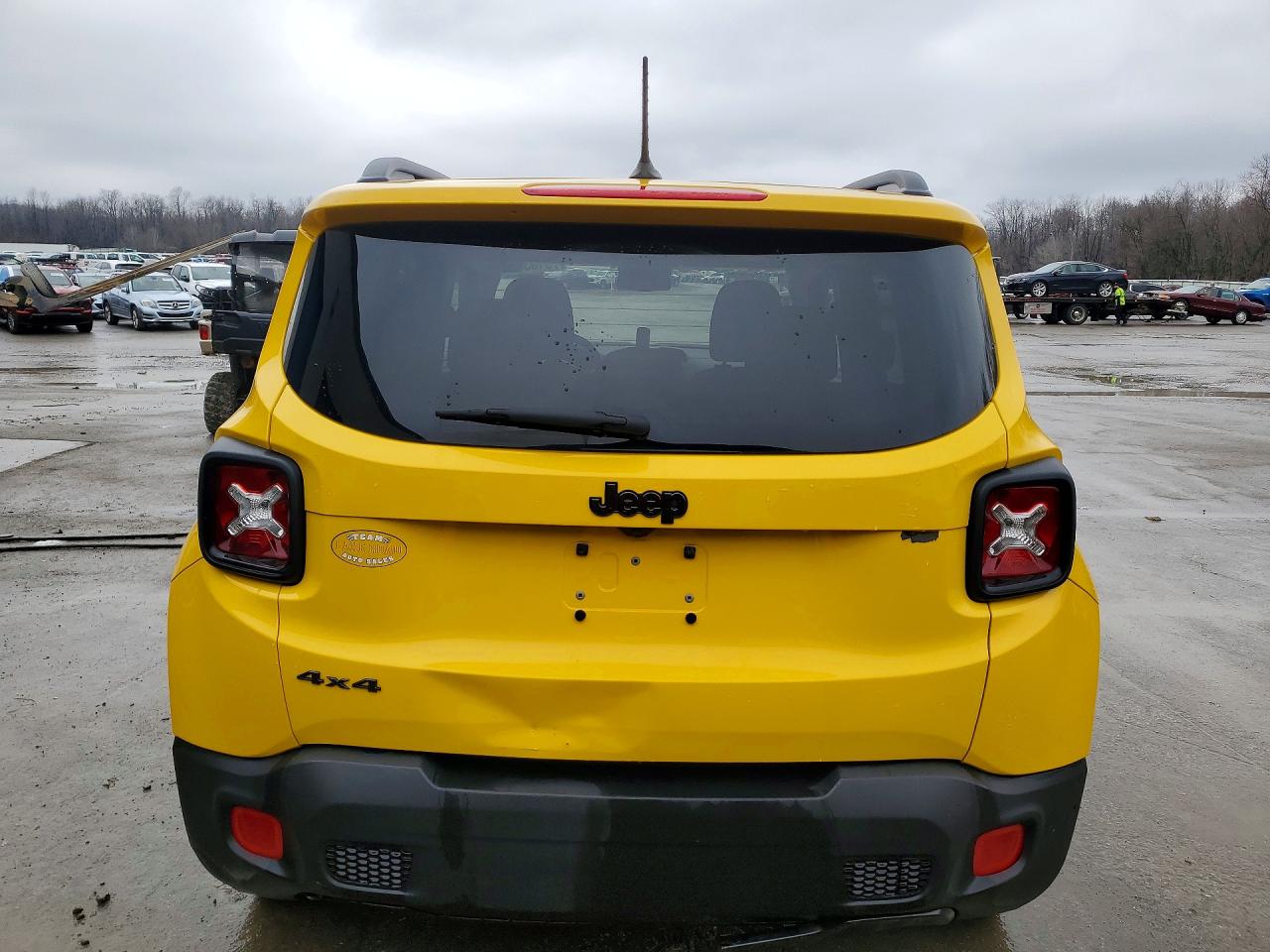 2017 JEEP RENEGADE LATITUDE photo 6