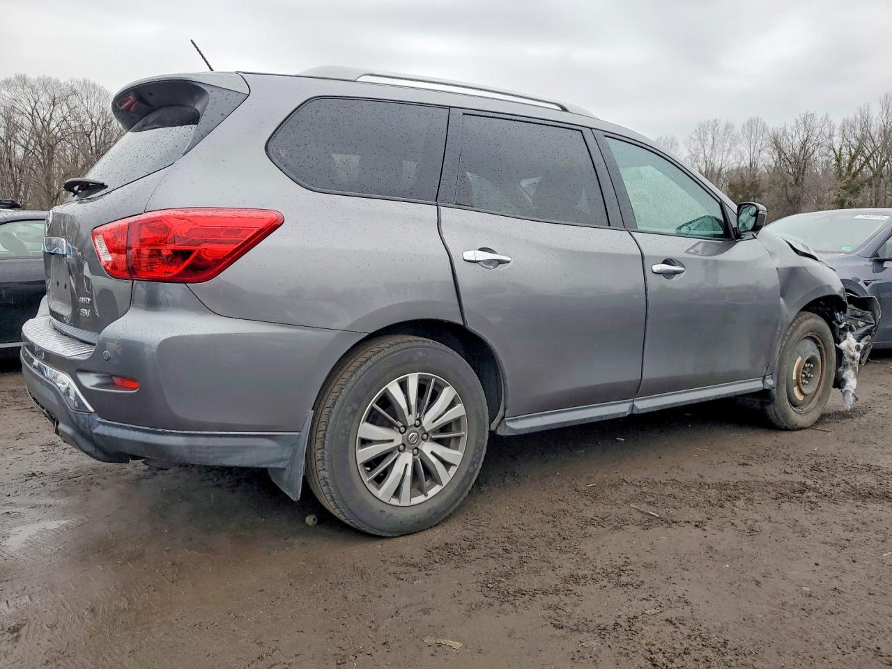 2017 NISSAN PATHFINDER SV photo 5